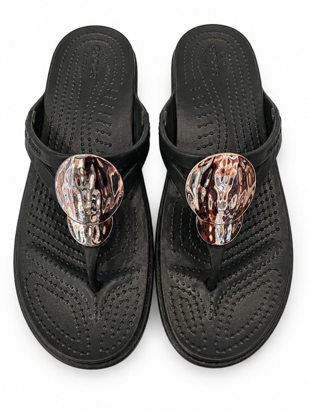 Crocs Sanrah Liquid Metallic Wedge Flip Flops Womens Size 8 Black Comfort Sandal